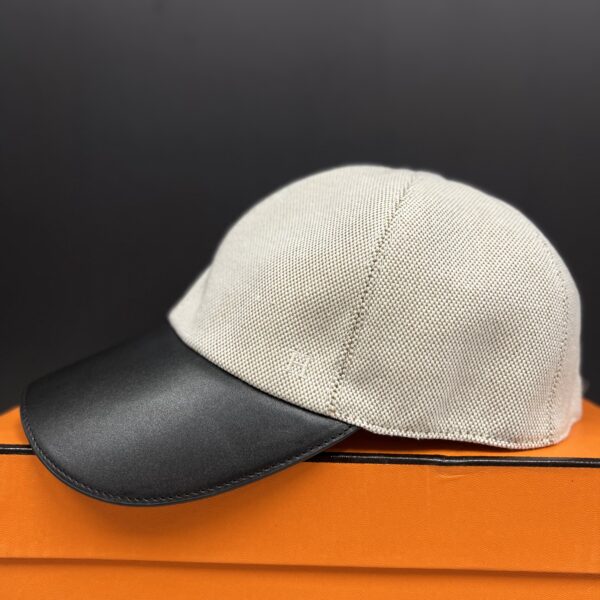 Hermes H Cap